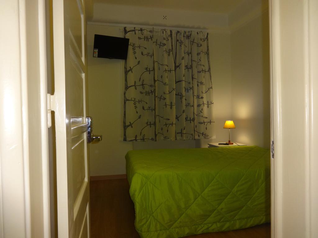 Residence Metro-Alameda Lisbon Room photo